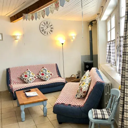 Holiday Petite Maison Bleue