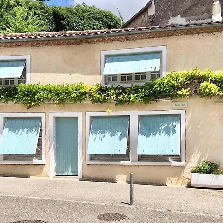 Holiday Petite Maison Bleue Holiday home Puy-l'Eveque