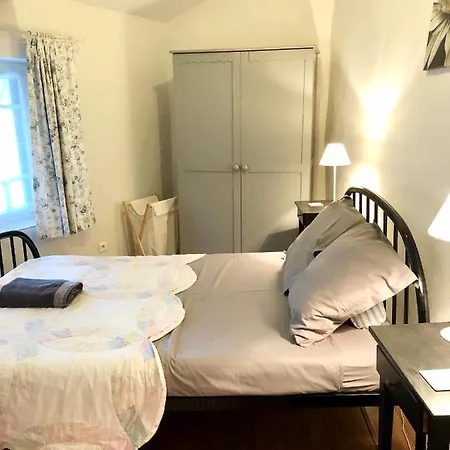 Holiday Petite Maison Bleue Puy-l'Eveque